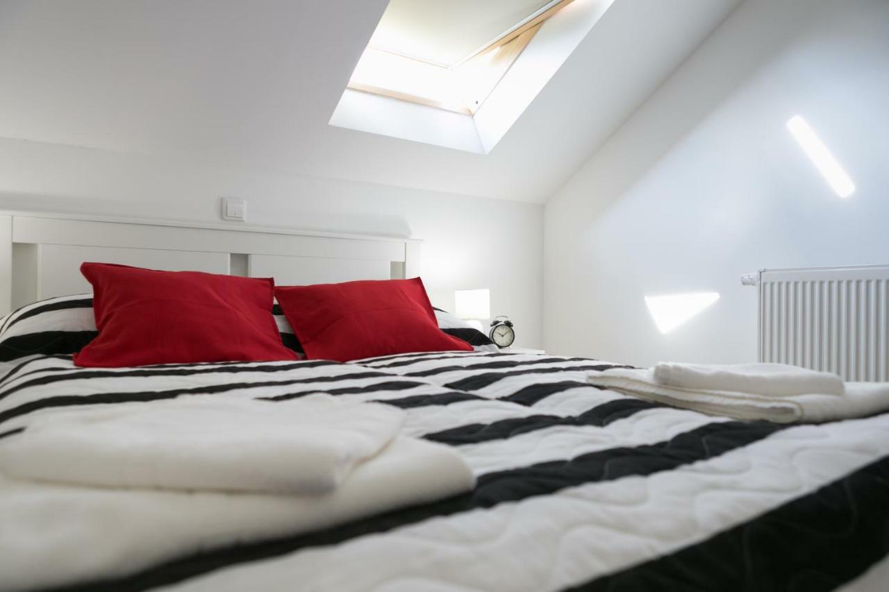 House Smolcic Appartement Otočac Buitenkant foto