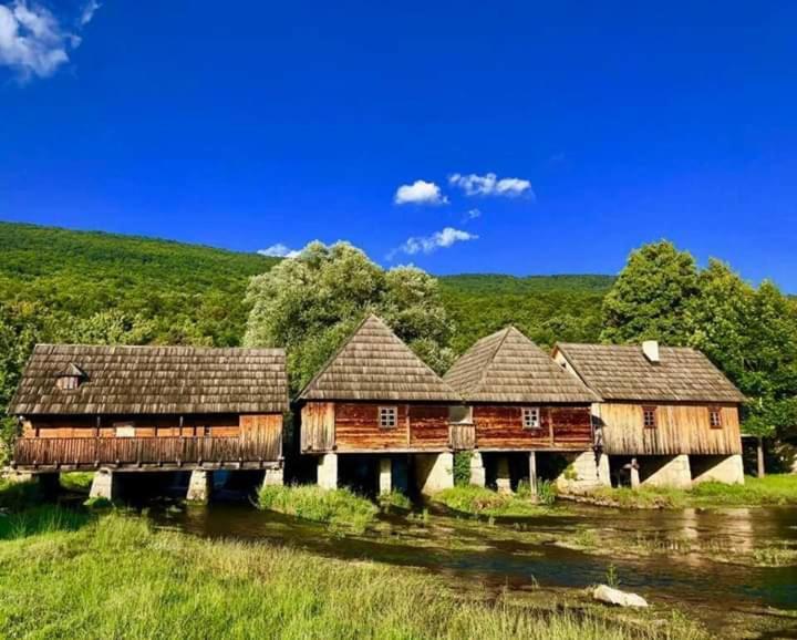 House Smolcic Appartement Otočac Buitenkant foto